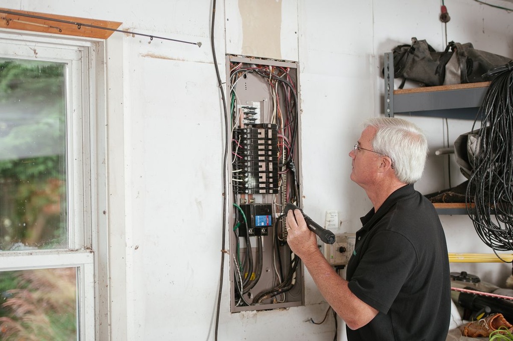 Emergency AC Repair During a Monsoon Heat Wave in Glendale